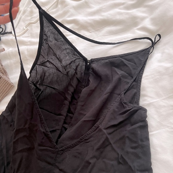 Backless Black Spaghetti Strap Nice Top - Picture 4 of 7